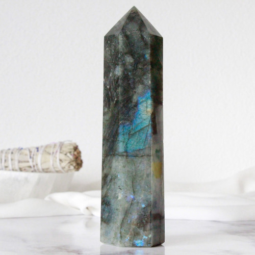 Obelisk Labradorit