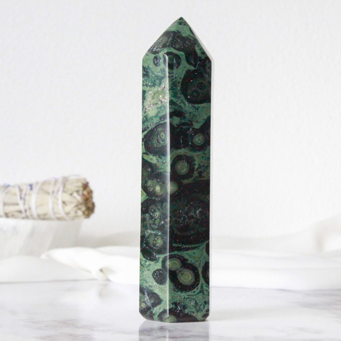 Obelisk Jaspis Kambaba