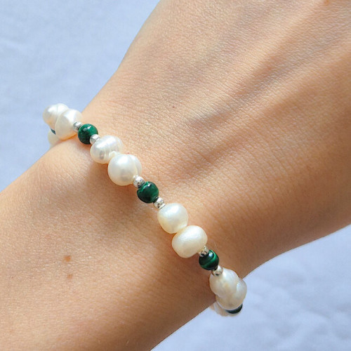 Perlový náramok s malachitom